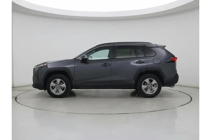 $31998 : Toyota RAV4 2024 AWD XLE 4dr image 3