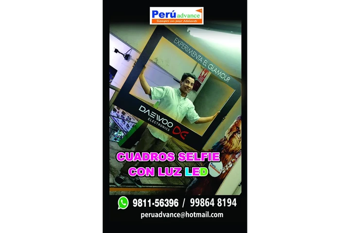 CUADRO SELFIE  CON LUZ "LED image 1