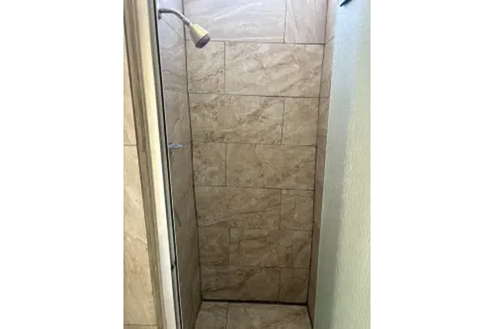 APARTAMENTO 📍7617 S. Main St image 5