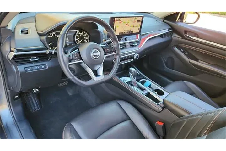 $24250 : Nissan Altima 2023 2.5 SR 4d image 9