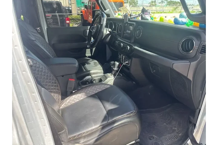 $29994 : Jeep Gladiator 2022 4x4 High image 10