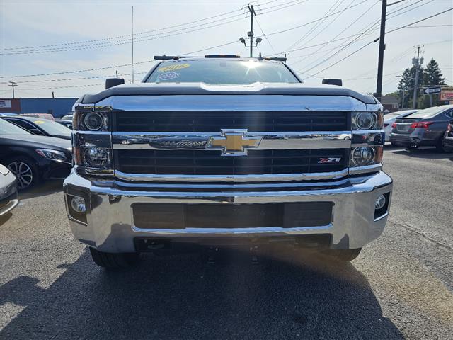 $28998 : 2016 Silverado 2500HD image 2