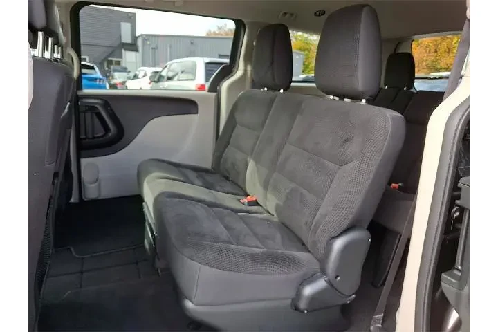 $14750 : Dodge Grand Caravan 2017 SE image 10