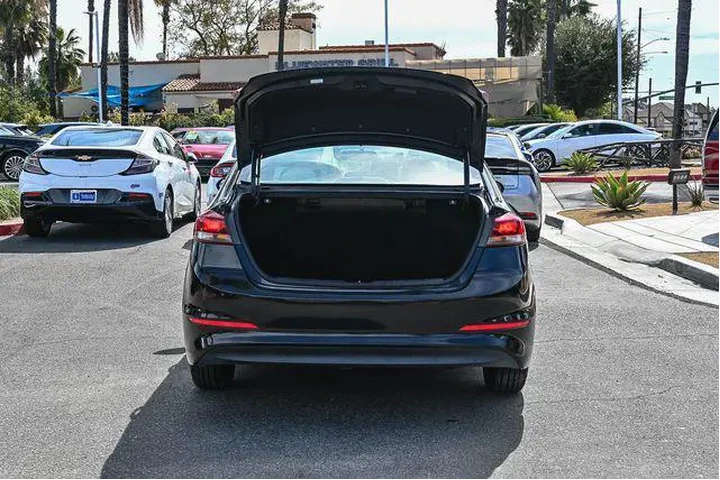 $9900 : Hyundai ELANTRA 2017 SE 4dr image 9