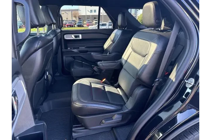 $27950 : Ford Explorer 2020 AWD Limit image 6