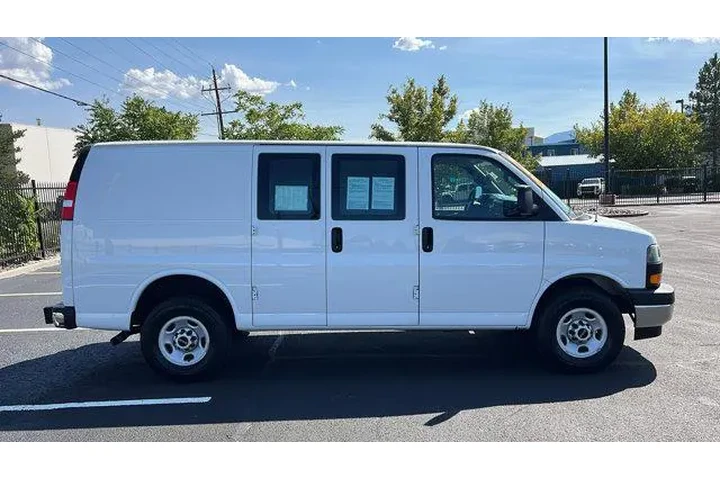 $27984 : GMC Savana 2023 2500 3dr Car image 4