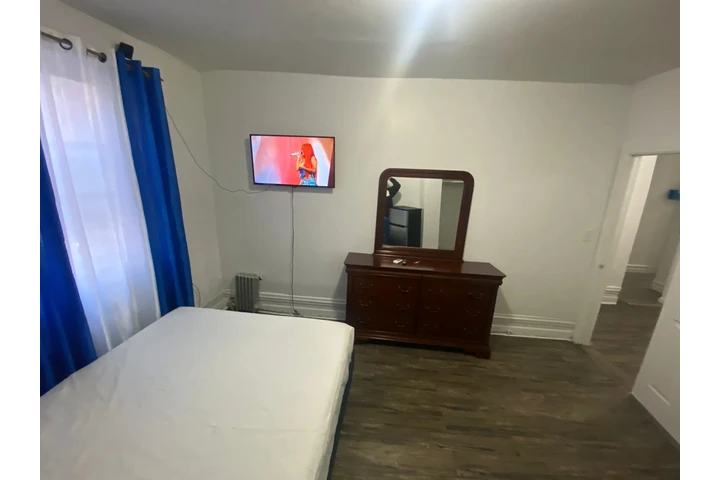 $200 : Rooms For Rent NY. 1327 image 6