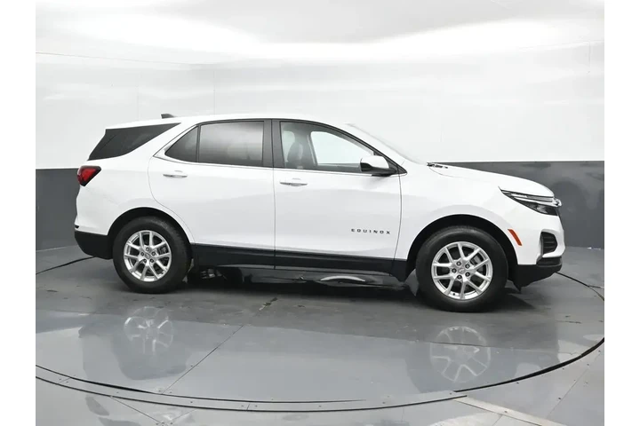 $20977 : Chevrolet Equinox 2024 4x4 L image 3