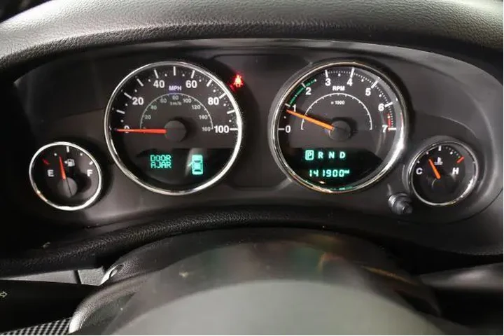 $14982 : Jeep Wrangler Unlimited 2017 image 4