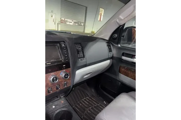 $19141 : Toyota Tundra 2012 4x4 Limit image 9