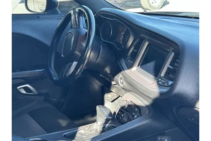 $20995 : Dodge Challenger 2023 SXT 2d image 7