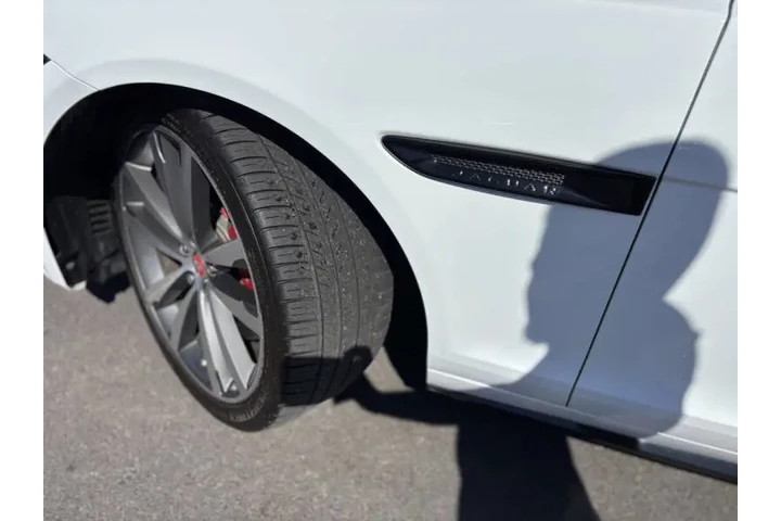 $16999 : 2017 XF S image 3