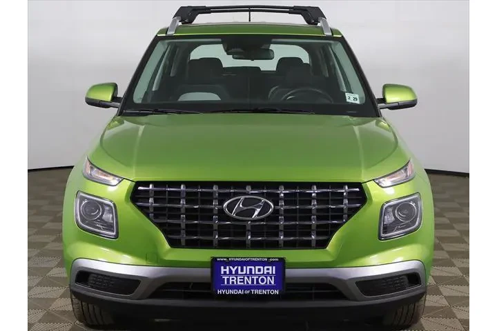 $18699 : Hyundai VENUE 2024 SEL 4dr C image 10