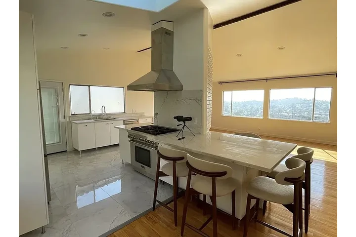 $3579 : HOUSE RENT IN LOS ANGELES CA image 4