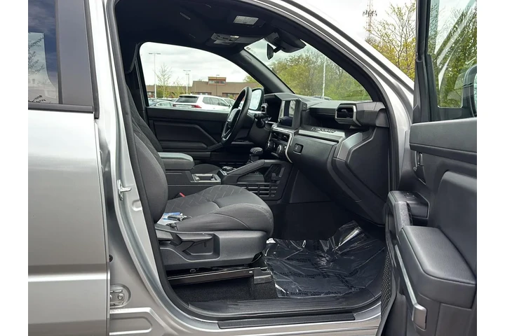 $40000 : Gold Certified 2024 TACOMA SR5 image 9