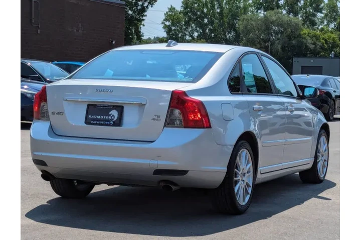 $6985 : 2008 S40 T5 image 9