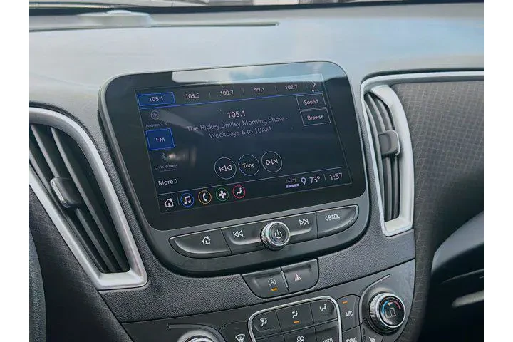 $13849 : Chevrolet Malibu 2022 LT 4dr image 10