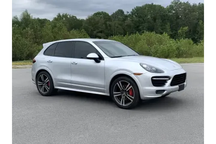 $24900 : 2013 CAYENNE GTS image 2