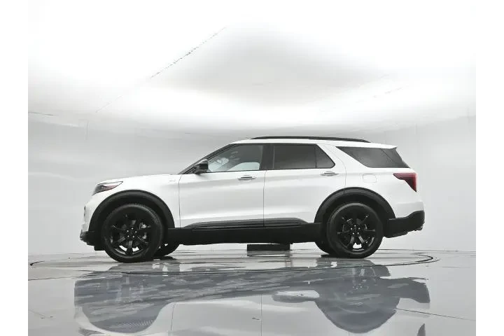 $33800 : Ford Explorer 2023 ST-Line 4 image 8