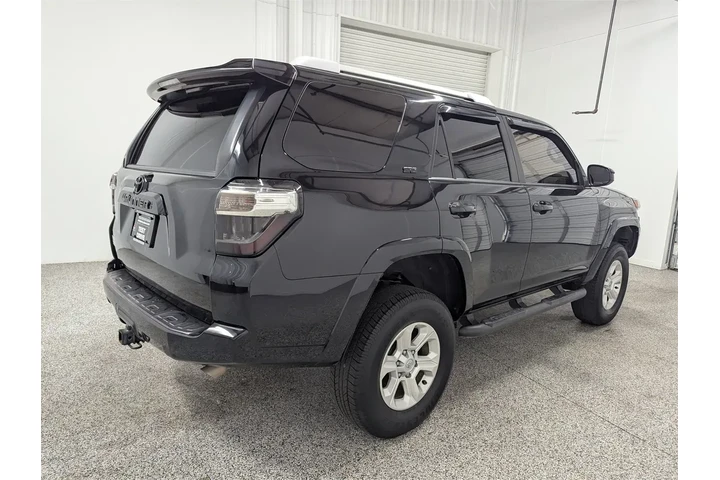 $31797 : Toyota 4Runner 2021 4x2 SR5 image 3
