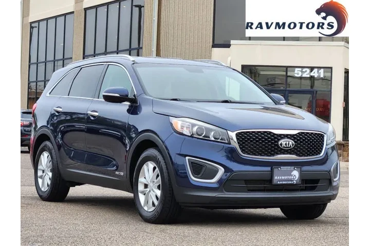 $9975 : 2017 Sorento LX V6 image 2