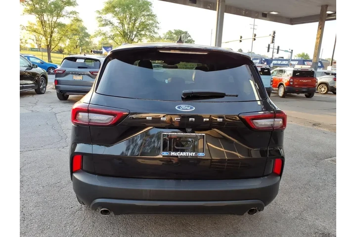 $27942 : Ford Escape 2025 ST-Line 4dr image 3