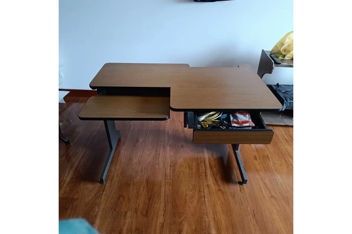 $450000 : Vendo escritorios image 7