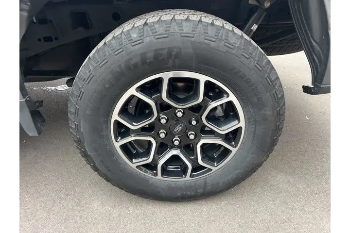 $37964 : Ford F-150 2023 4x4 XLT 4dr image 9