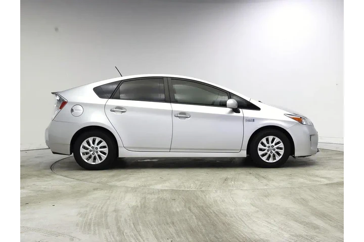 $16998 : Toyota Prius Plug-in Hybrid image 7