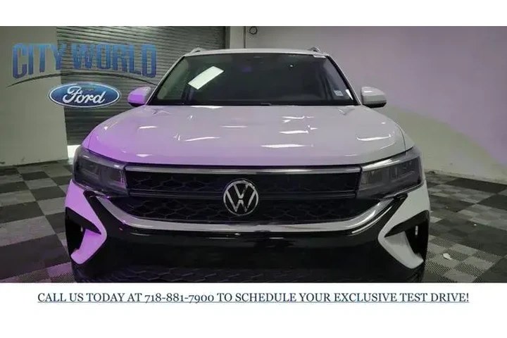 $21288 : Volkswagen Taos 2024 SE 4dr image 3