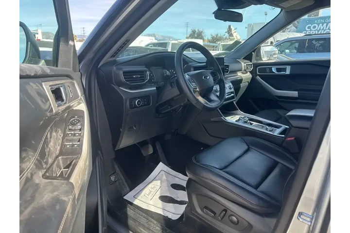 $30995 : Ford Explorer 2024 AWD XLT 4 image 6