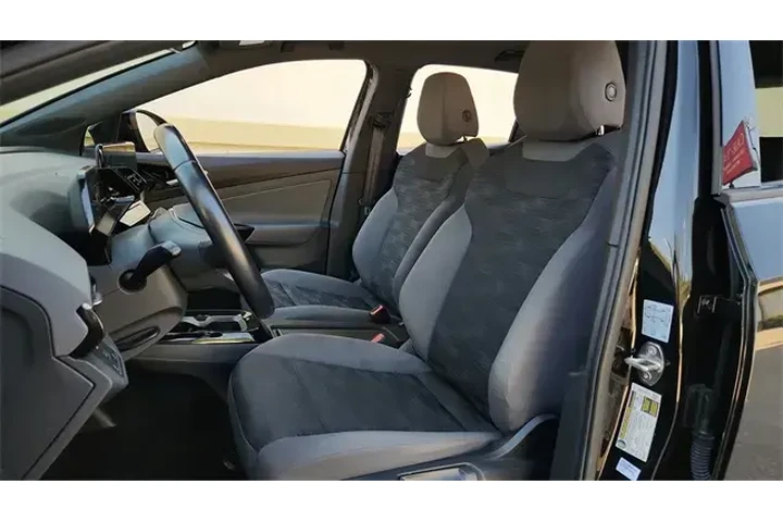 $17875 : Volkswagen ID.4 2021 Pro 4dr image 10