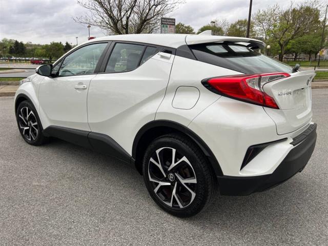 $15900 : 2018 C-HR XLE image 8