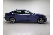 $26998 : BMW 3 Series 2021 330i 4dr S thumbnail