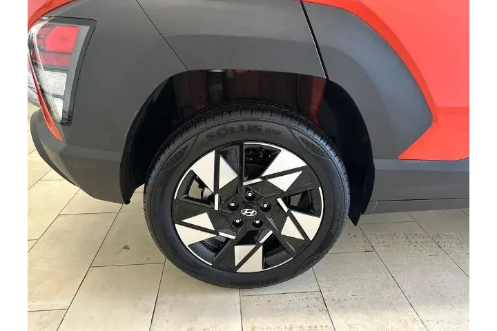 $23444 : Hyundai KONA 2024 AWD SEL 4d image 8