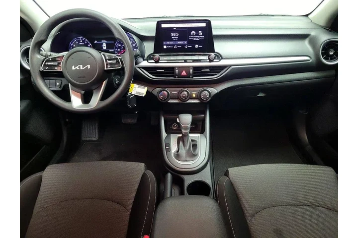 $18998 : Kia Forte 2023 LXS 4dr Sedan image 9