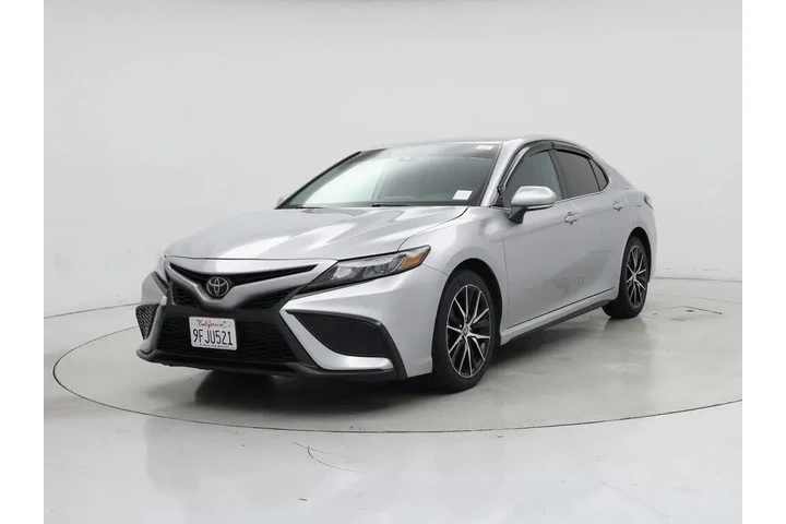 $26998 : Toyota Camry 2023 SE 4dr Sed image 4