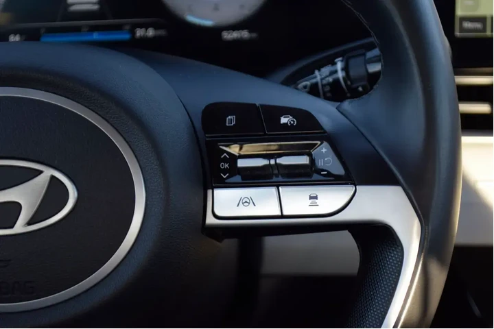 $21789 : Hyundai ELANTRA 2024 Limited image 10