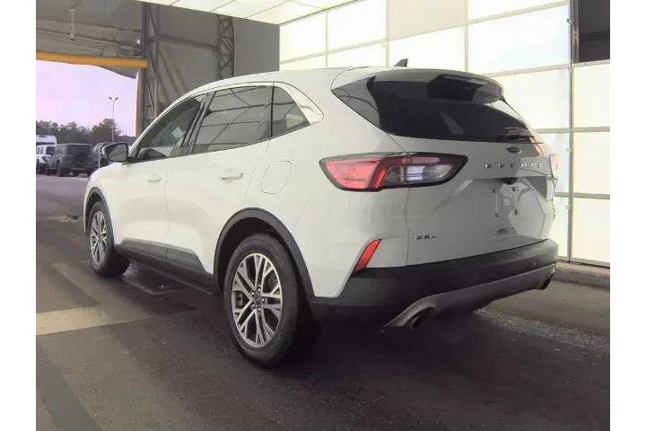 $17906 : Ford Escape 2022 SEL 4dr SUV image 4