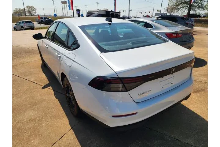 $29931 : Honda Accord 2025 SE 4dr Sed image 7