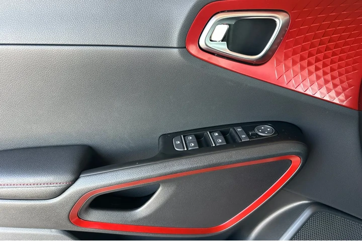 $25735 : New 2025 Soul GT-Line image 10