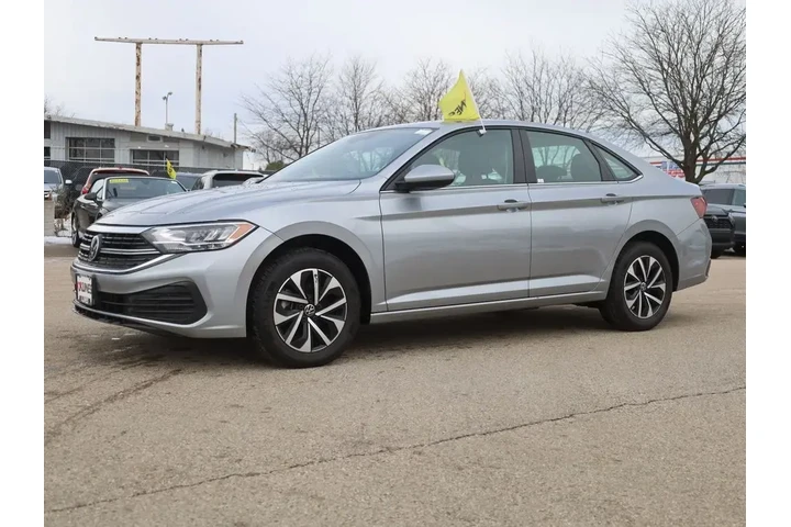 $15477 : Volkswagen Jetta 2024 S 4dr image 5