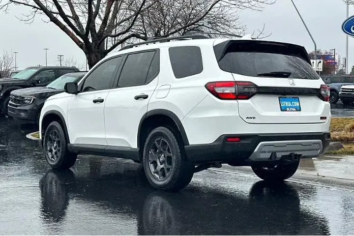 $35995 : Honda Pilot 2023 AWD TrailSp image 6