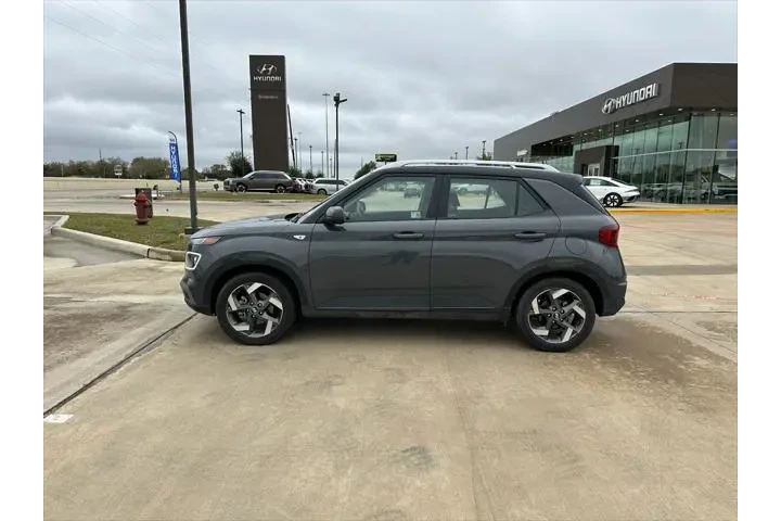 $19995 : Hyundai VENUE 2025 Limited 4 image 8