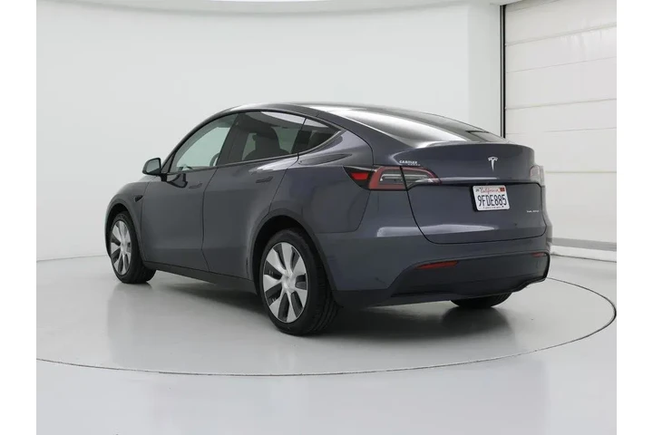 $32998 : Tesla Model Y 2023 AWD Long image 2