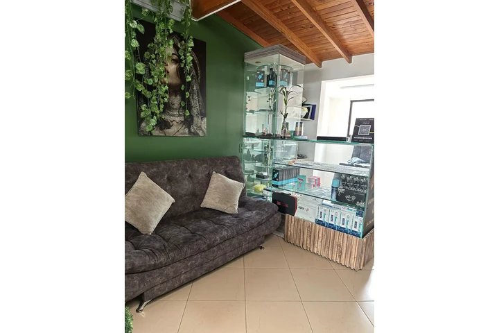 ESTUDIO DE TATUAJES EN VENTA image 5