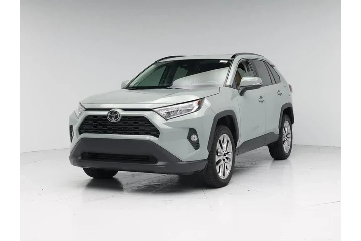 $29998 : Toyota RAV4 2020 XLE Premium image 4