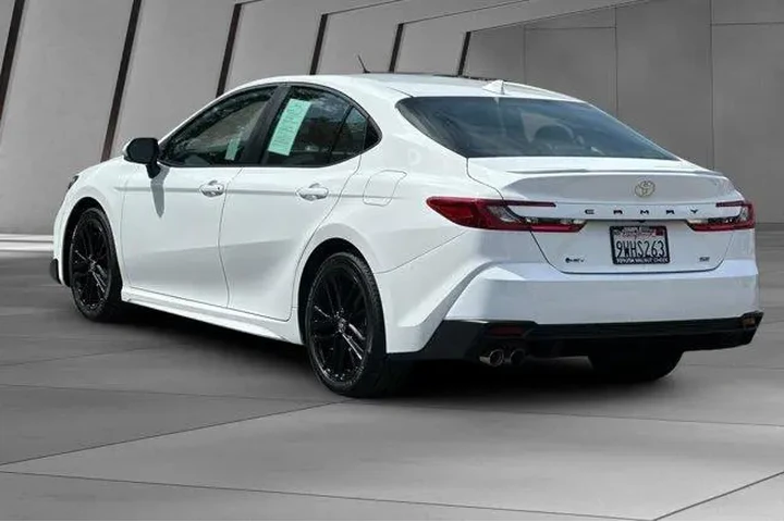 $32700 : Toyota Camry 2026 SE 4dr Sed image 10