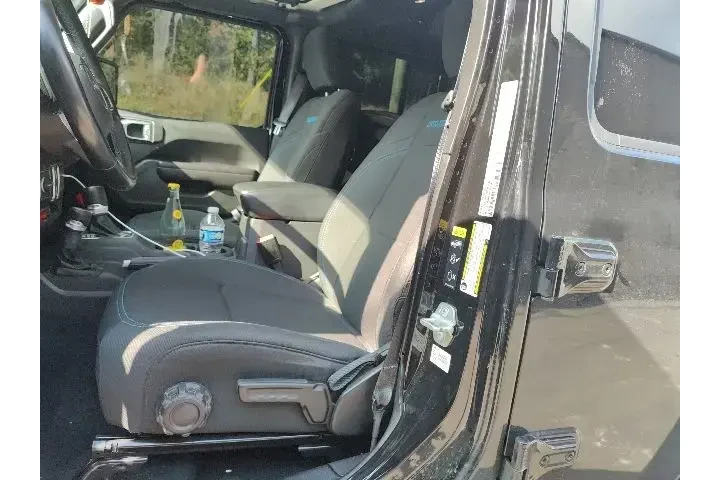 $31999 : Jeep Wrangler Unlimited 2021 image 8