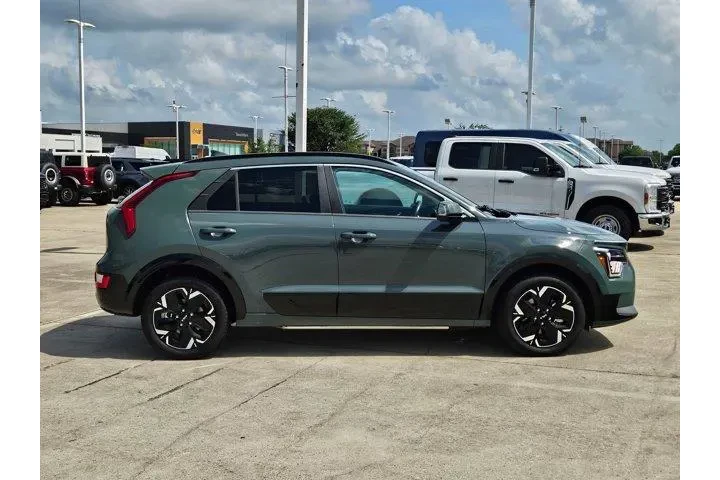 $24114 : Kia Niro EV 2024 Wind 4dr Cr image 2